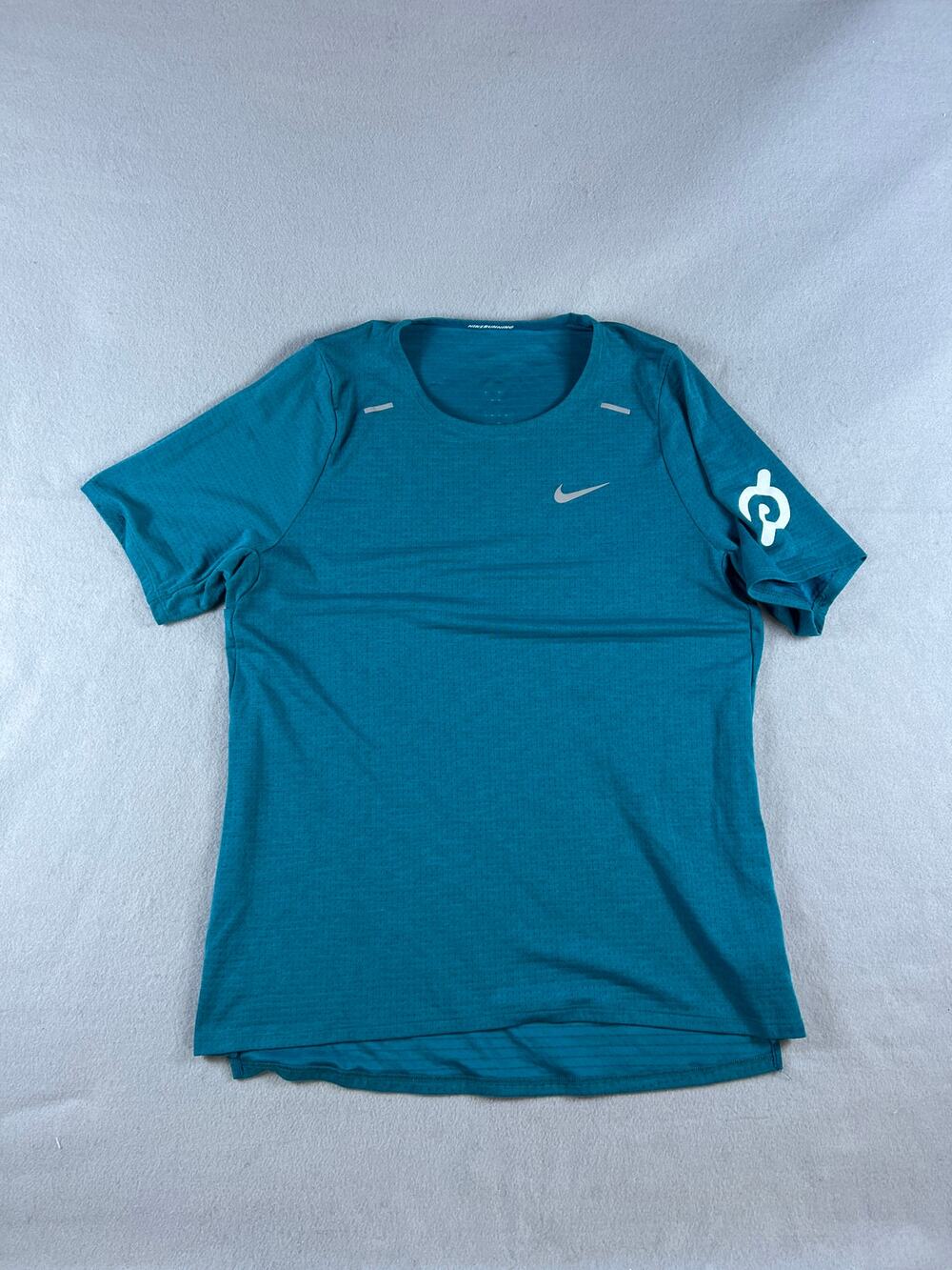 Nike Running x Peloton Shirt Mens M Teal Short Sleeve Dri-FIT Athletic Workout